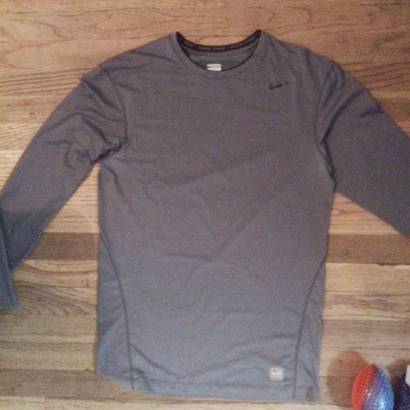 Men's 2xl Nike fitted shirt - Picture 2 of 5
